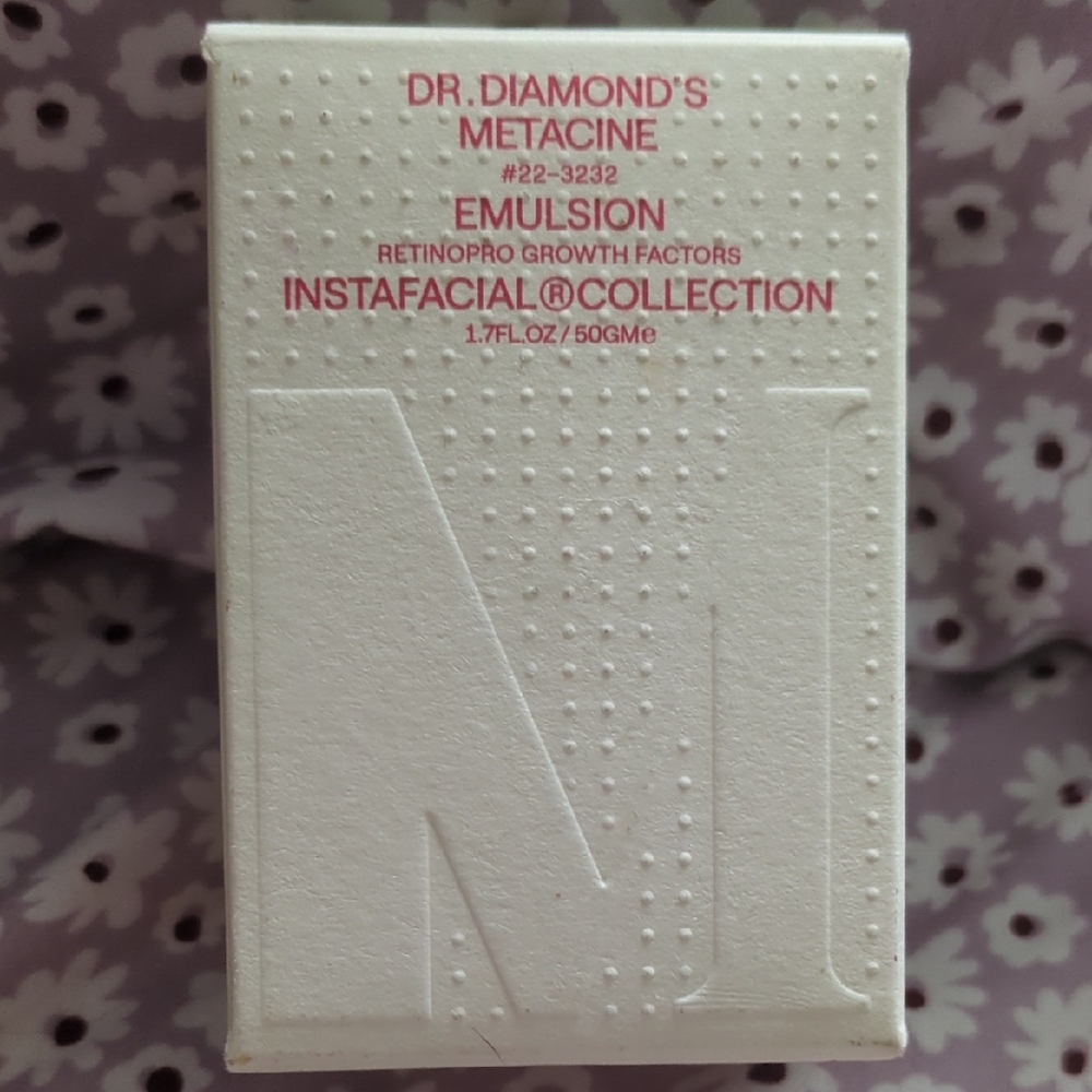 Dr. Diamond's Metacine Emulsion Instafacial® Collection - White & Pink Box
